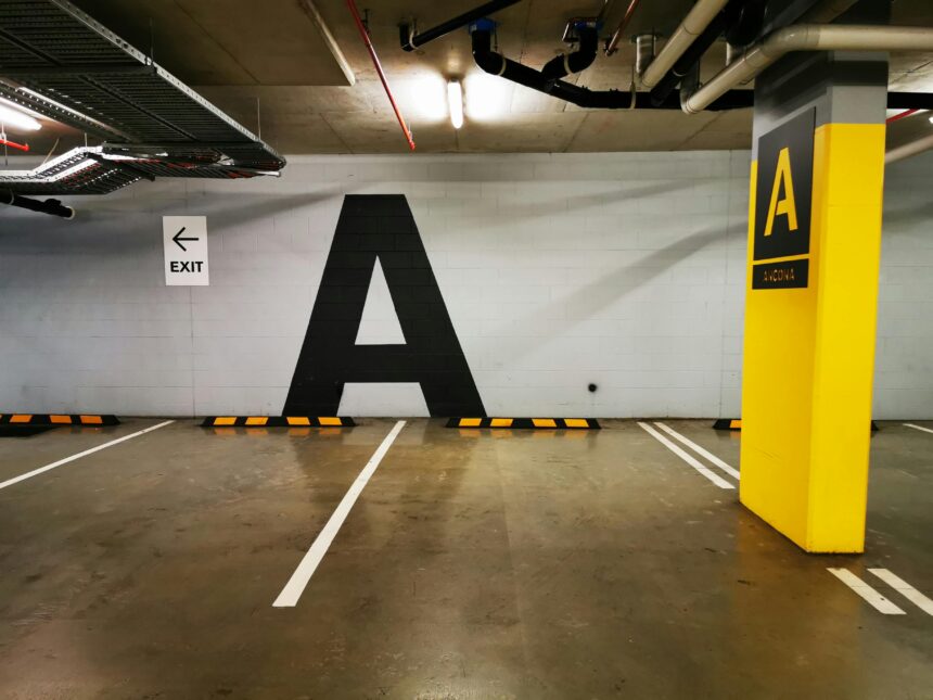 How To Read Parking Garage Signage Effectively