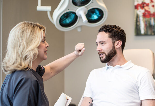 How a Men's Center Helps With Improving Aesthetics